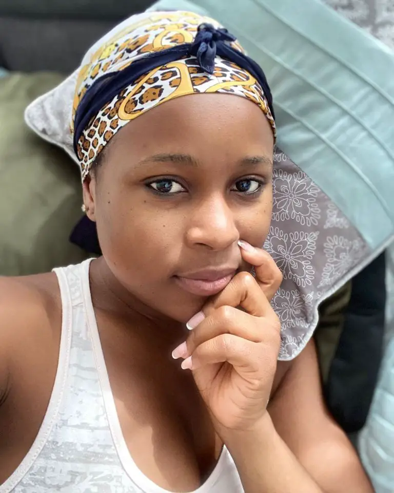 Berla Mundi No Make-up Photo