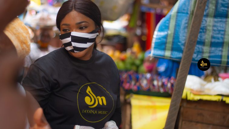 Jayana donates face masks to Dome market women to fight Covid-19