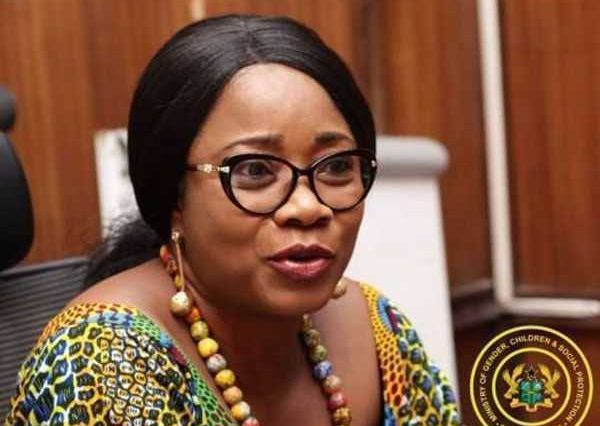 It’s an offence to share Akuapem Poloo’s Nude Photos With Her Son – Gender Minister
