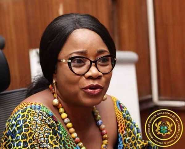 It’s an offence to share Akuapem Poloo’s Nude Photos With Her Son – Gender Minister