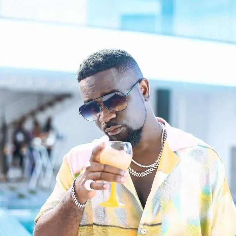 Sarkodie Presents Award At The 2020 BET Hip Pop Awards