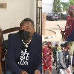 Drama As Journalist Is Escorted To Court By A Native Doctor (Photos)