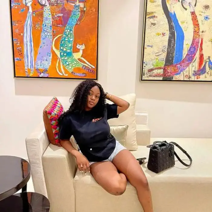 Mahama’s Daughter Gives Fashion goals in Short Jeans