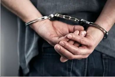 Man Runs To Police Station, Begs Them To Imprison Him So He Can Avoid His Wife