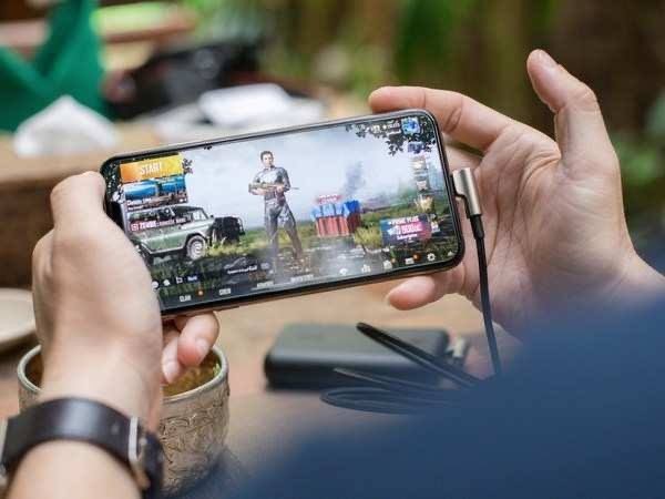 Why is mobile gaming so popular in Africa at the moment? 2 hiii