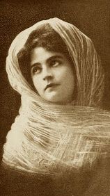 Who was Myrtle Gonzalez? 2 Myrtle Gonzalez