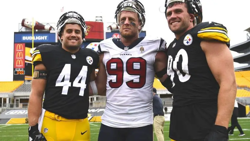 How many Watt brothers are in the NFL?