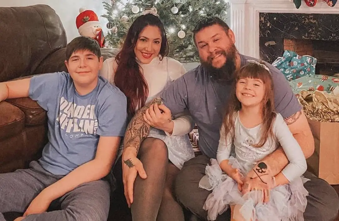 Karina Elias: Bio, age, children, husband & other facts about Kevin Owens wife 2 Karina Elias and Kevin Owens have 2 children together
