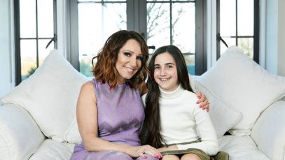 Scarlett Cunningham is Jacqueline Gold's daughter