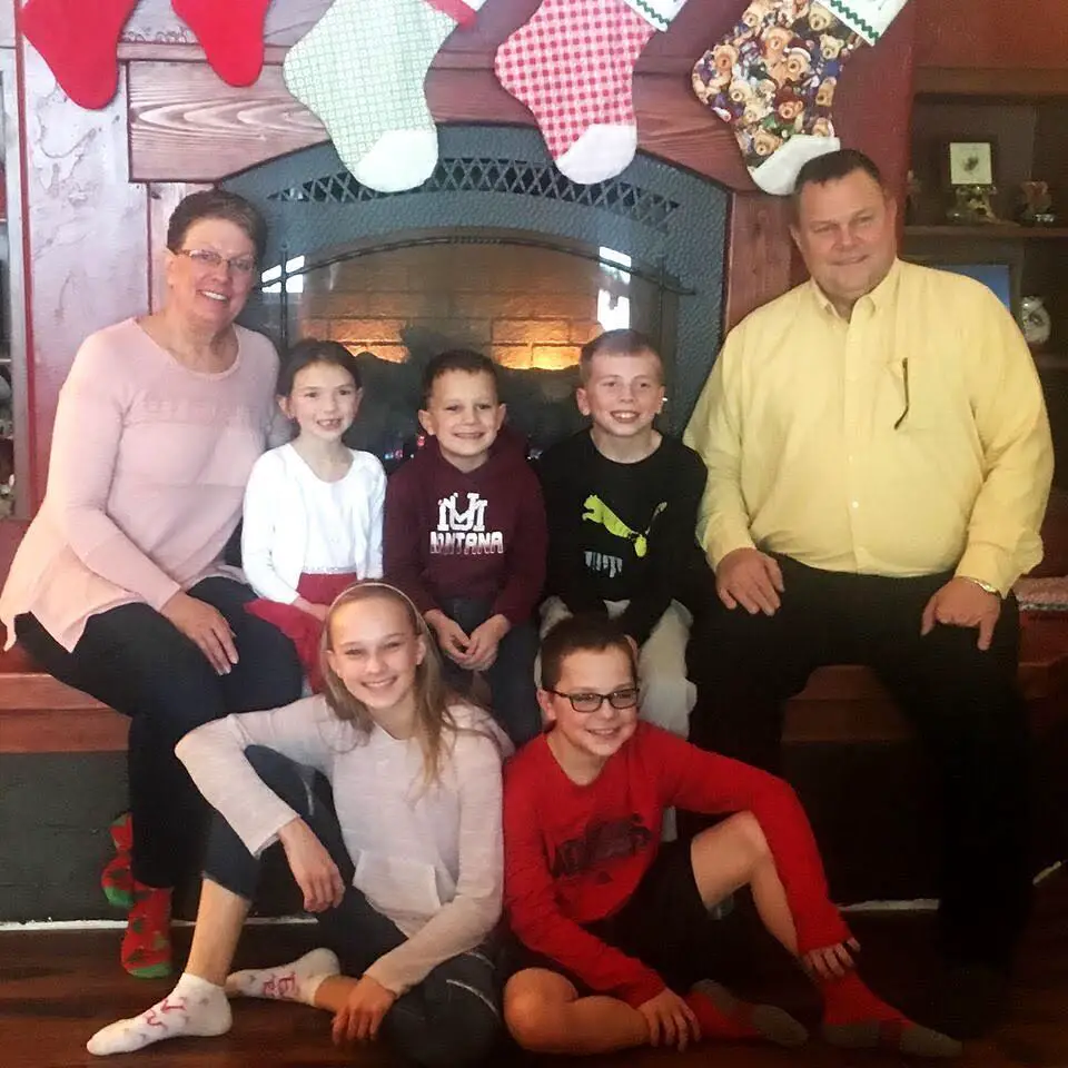  Jon Tester spending time with his wife Sharla Tester, children and grandchildren