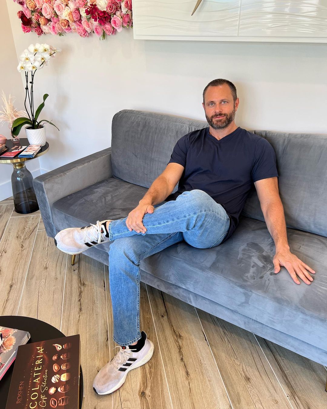 Evan Goldschneider: Bio, age, profession, net worth & other facts about Jackie Goldschneider's husband 2 Evan Goldschneider