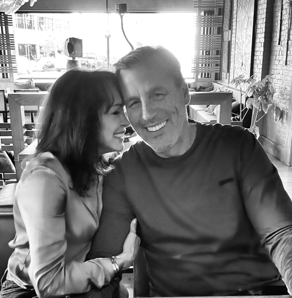Who is Ellen Leyva? Age, profession, husband and children »