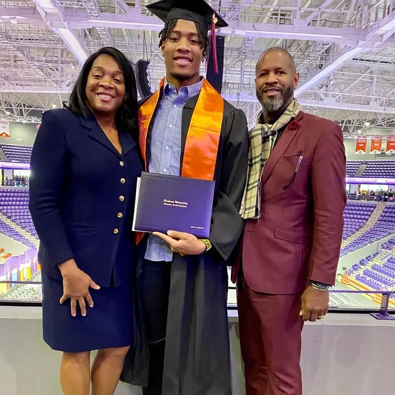 Isaiah Simmons parents