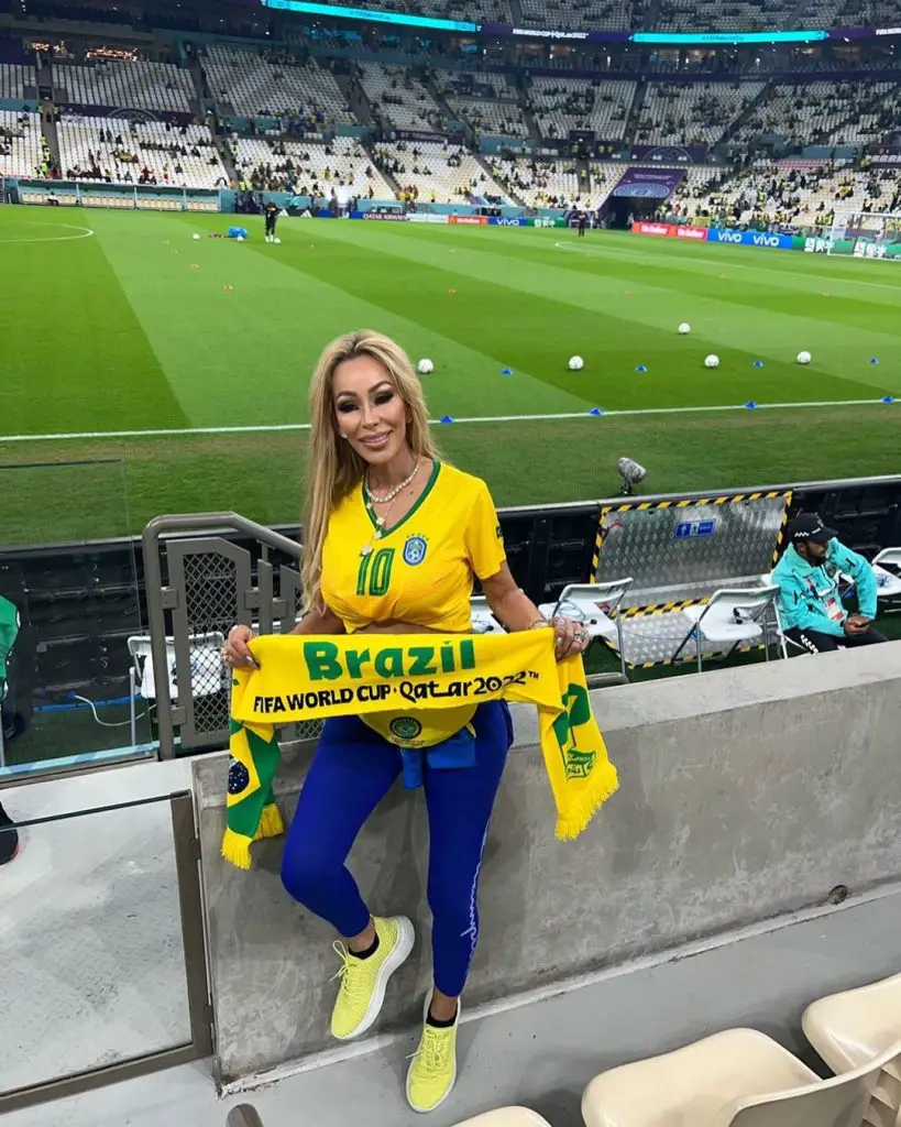 Dillon Danis mother, Nikki Danis is a real estate agent Meet his