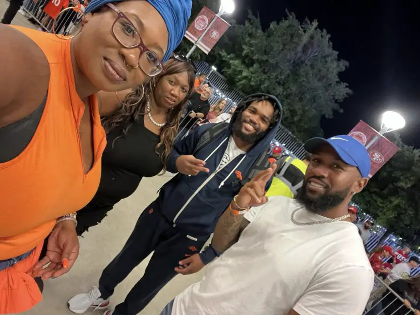 Jaleel Mclaughlin with mother, Tonya McLaughlin and siblings