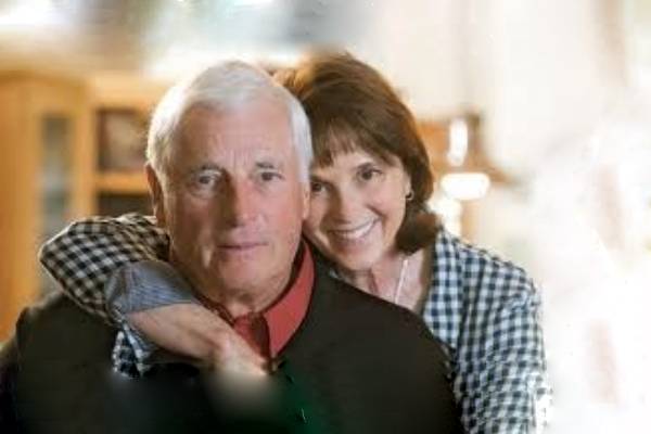 Bob Knight wives