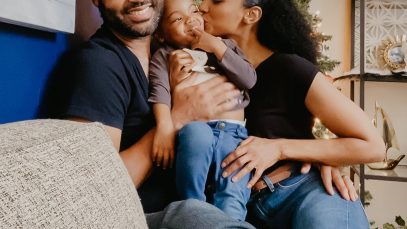 Mekia Cox with husband and daughter image form on Google Search Images but captured by @clindbergphoto