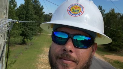 Carey Austin: 33-year-old Independence resident dies in early morning crash near Pine Grove