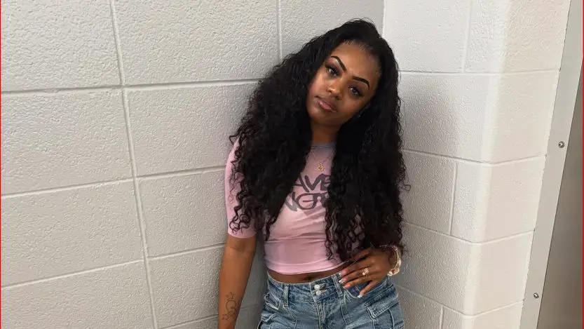 26-Year-Old Arianna Bosney Fatally Shot While Sitting in Her Car in Chicago